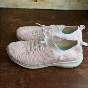 Womens’s Skechers Ultra Flex Happy Days SN 13101 White Pink Blue Shoes Size 9.5